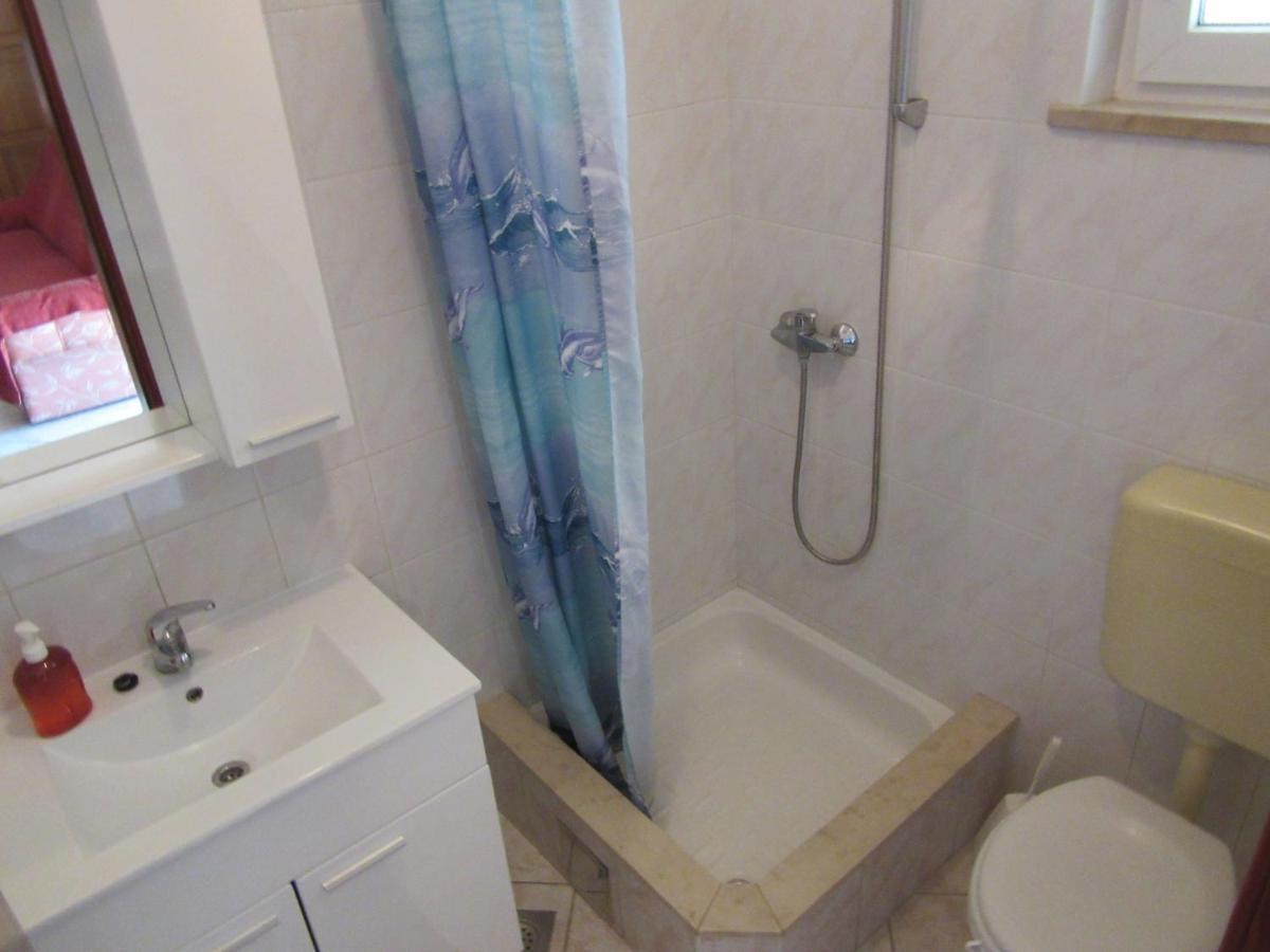 Apartments Gojevic Bol Ngoại thất bức ảnh