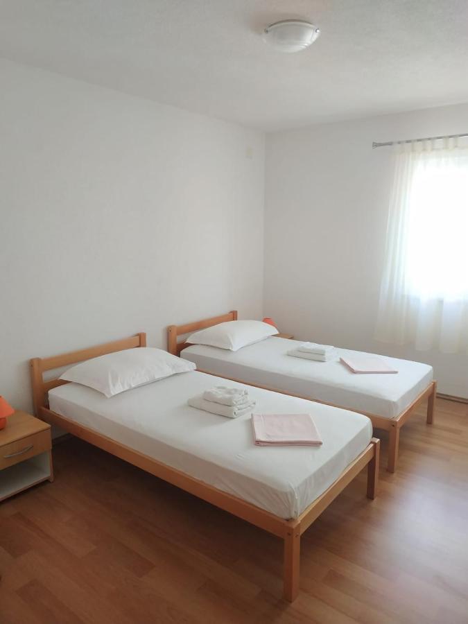 Apartments Gojevic Bol Ngoại thất bức ảnh