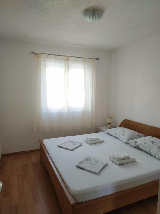Apartments Gojevic Bol Ngoại thất bức ảnh