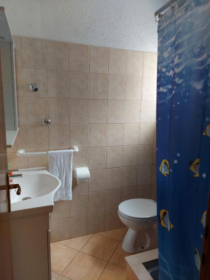 Apartments Gojevic Bol Ngoại thất bức ảnh