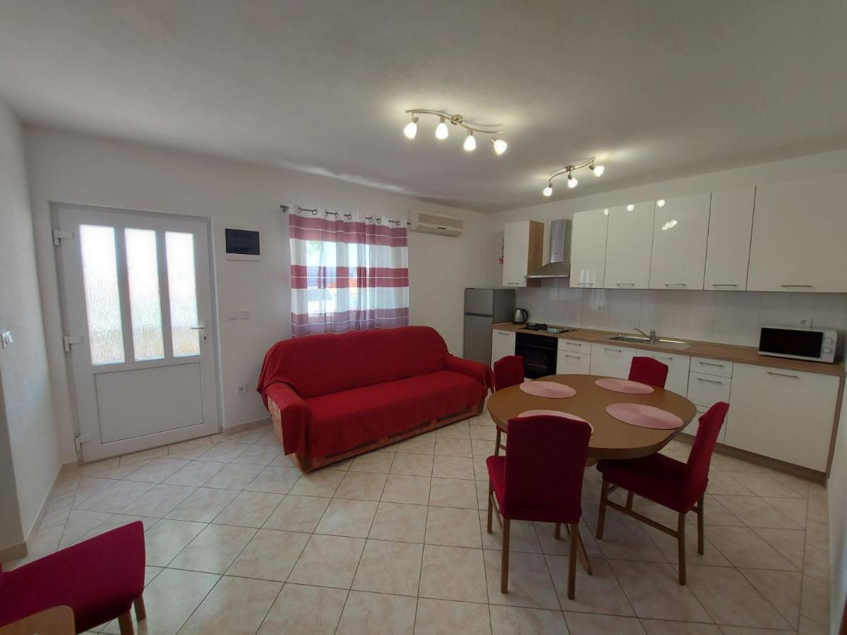 Apartments Gojevic Bol Ngoại thất bức ảnh
